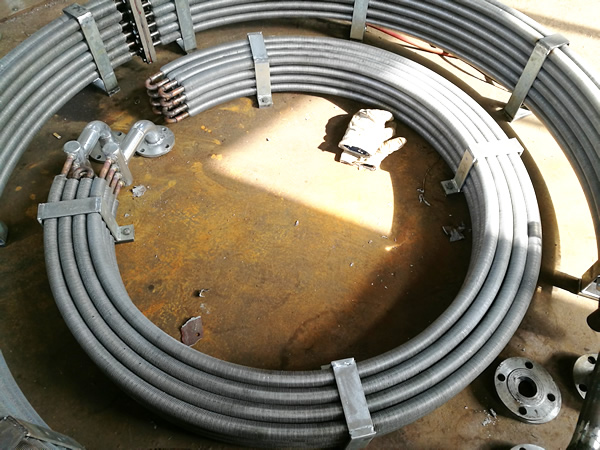 春陽(yáng) - 坦水電站油冷卻器-上導(dǎo)、下導(dǎo)